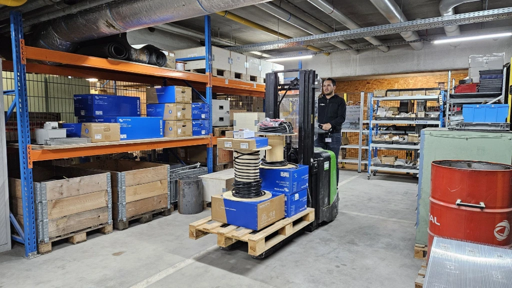 stock matériel photovoltaique dépôt liege Victron Trina Solar pour professionel et particulier